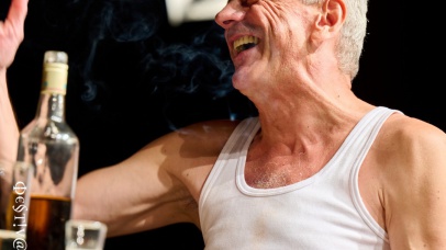 Šest nagrada za „Heroja nacije“ na 30. Jugoslovenskom pozorišnom festivalu „Bez prevoda“