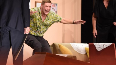 „Херој нације“ – извођење у част шест награда