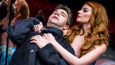 „Аника и њена времена“ – криза која наступа због лажног мира